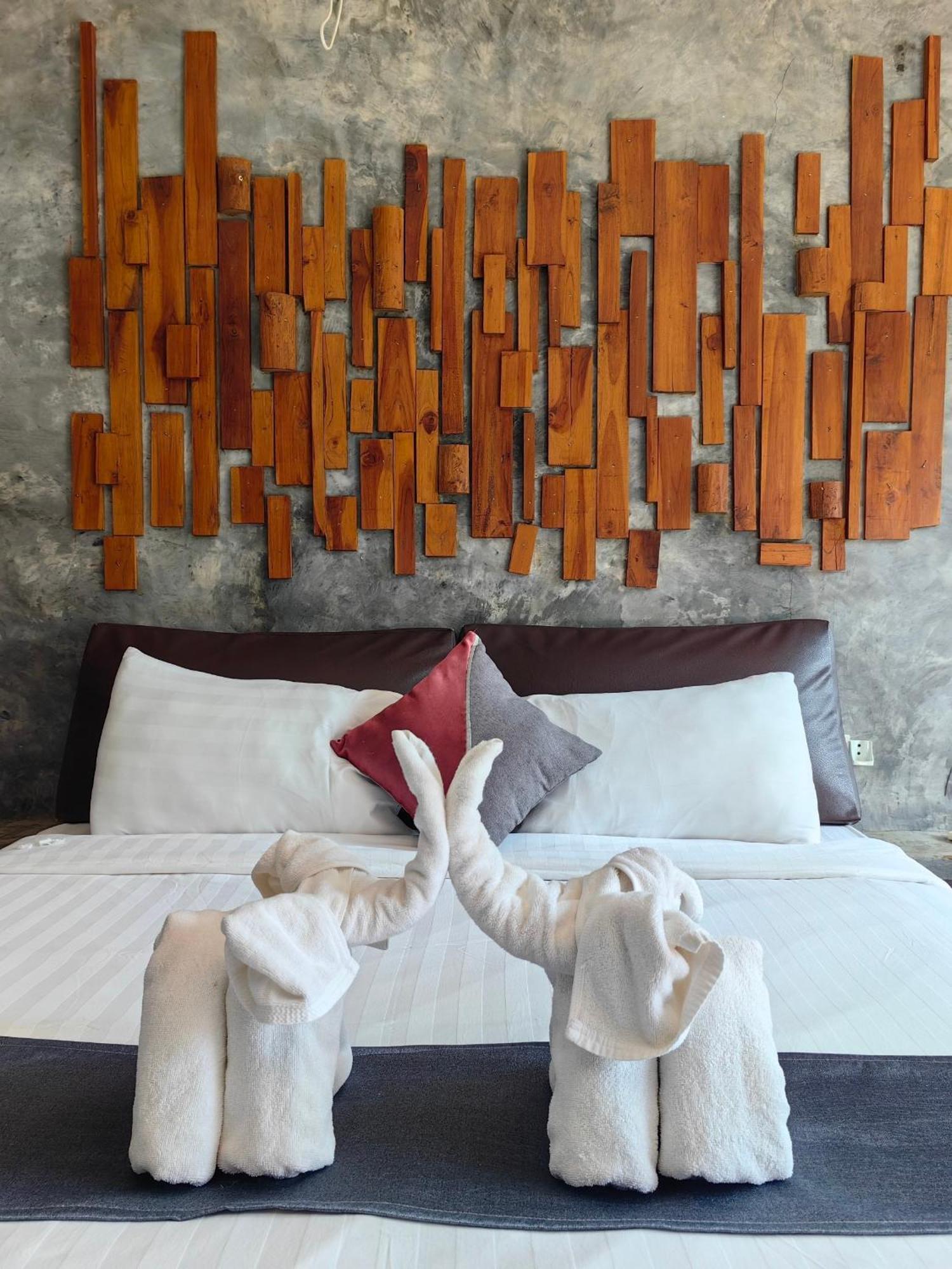Keeree Loft Resort Thongphaphum Kültér fotó