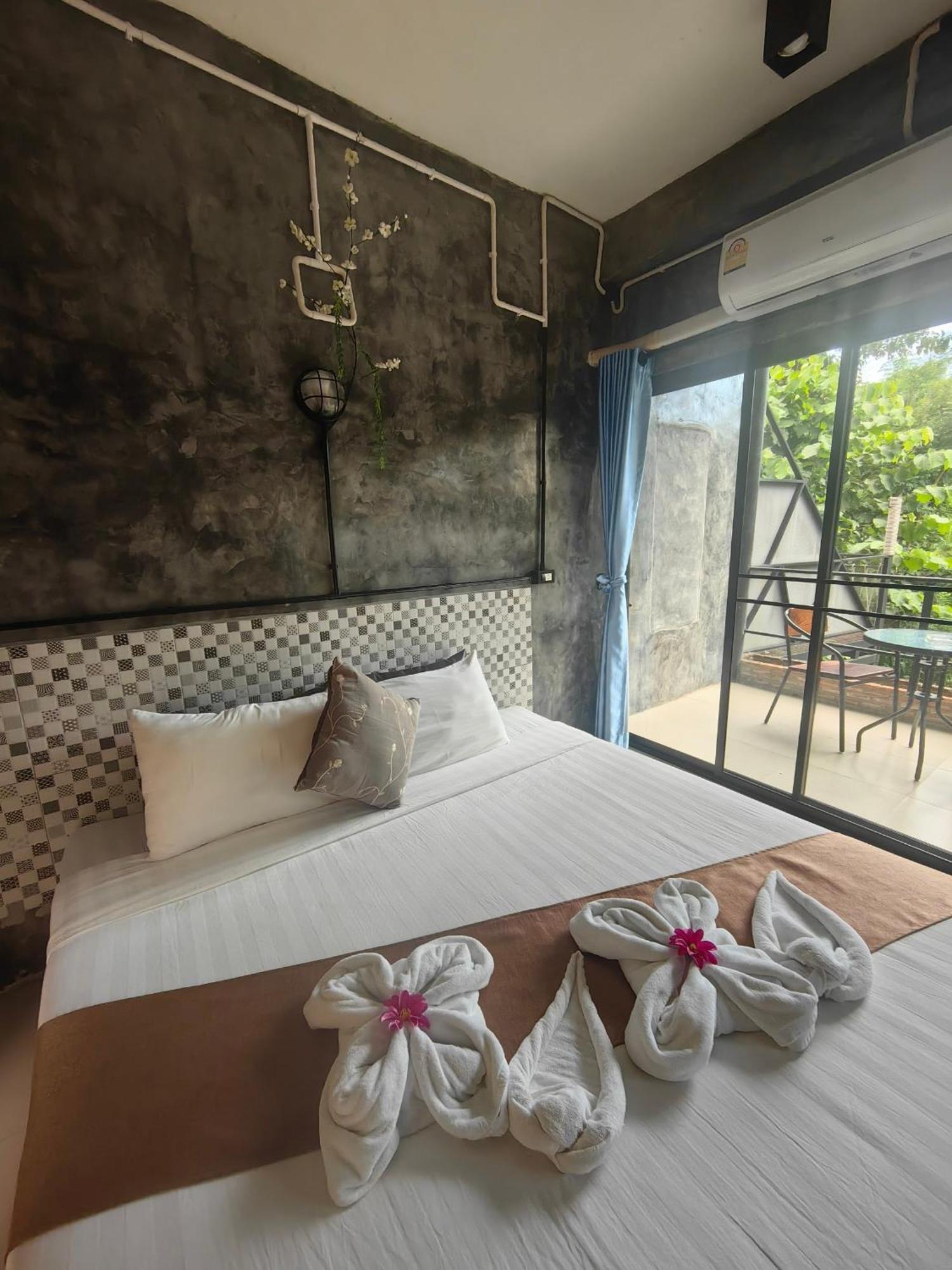 Keeree Loft Resort Thongphaphum Kültér fotó