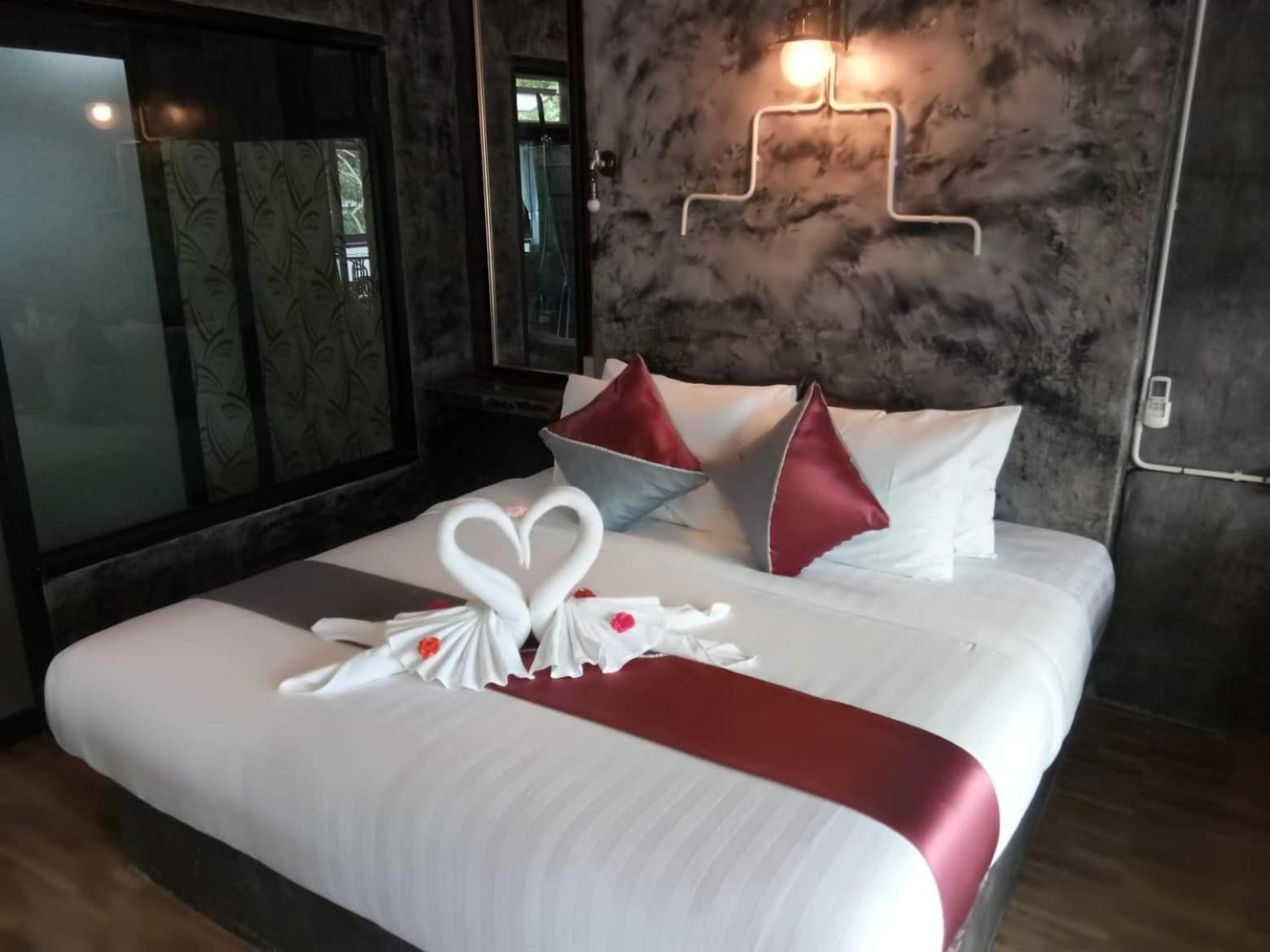 Keeree Loft Resort Thongphaphum Kültér fotó