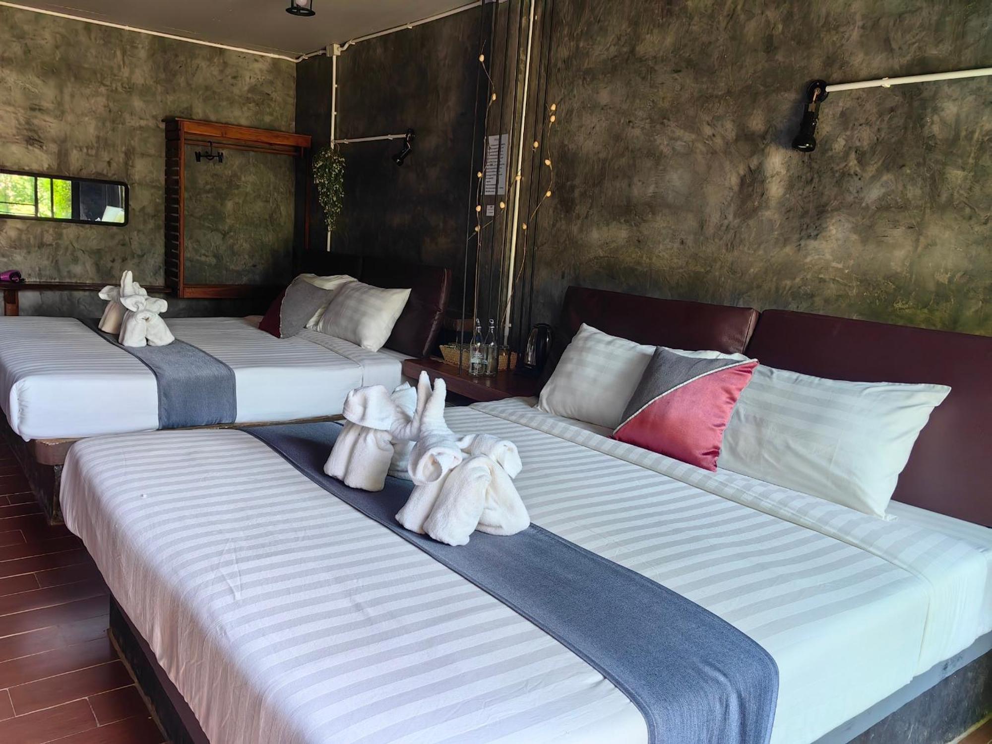 Keeree Loft Resort Thongphaphum Kültér fotó