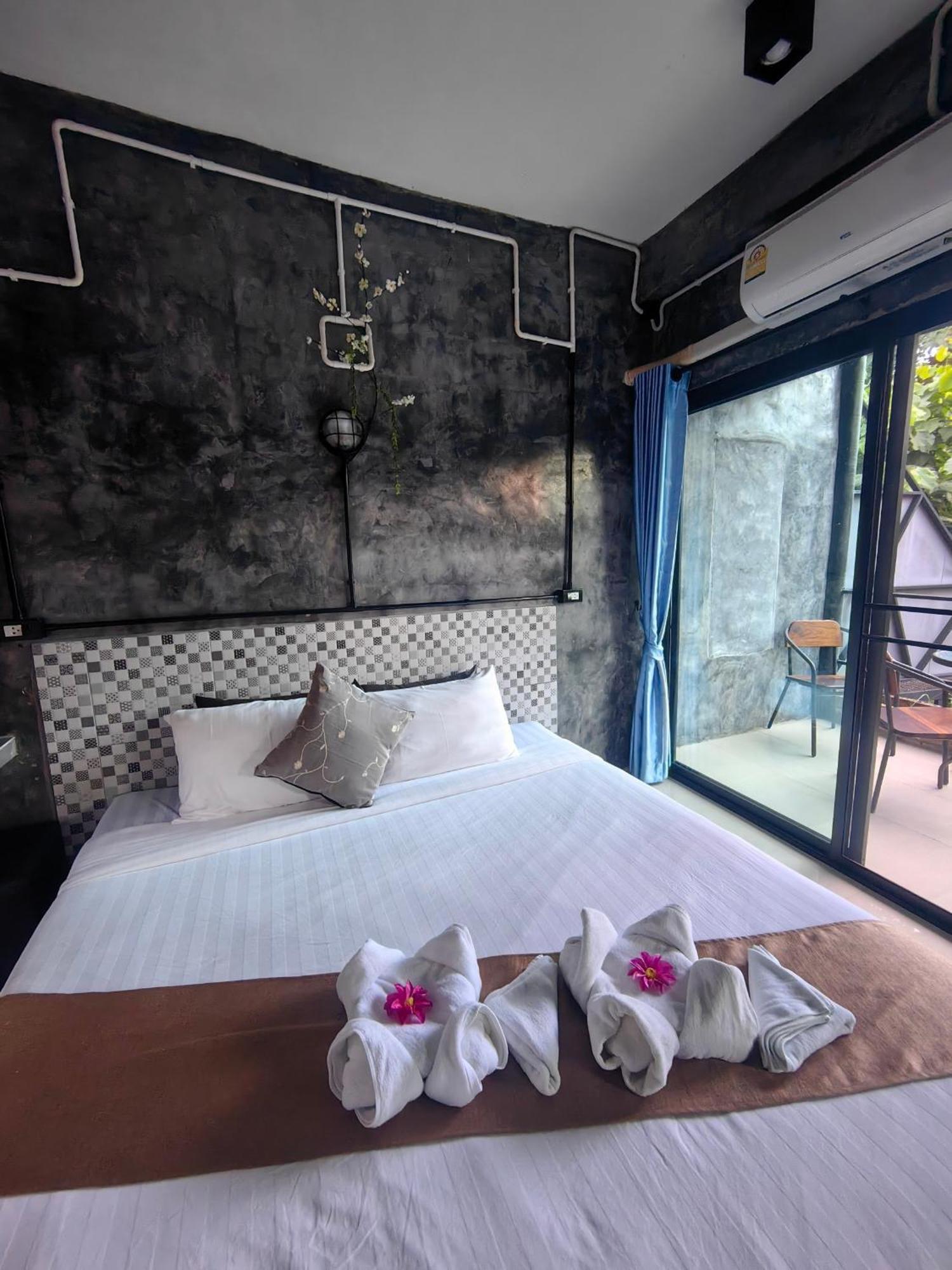 Keeree Loft Resort Thongphaphum Kültér fotó
