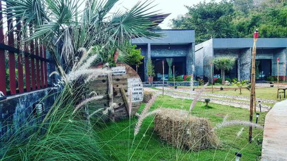 Keeree Loft Resort Thongphaphum Kültér fotó